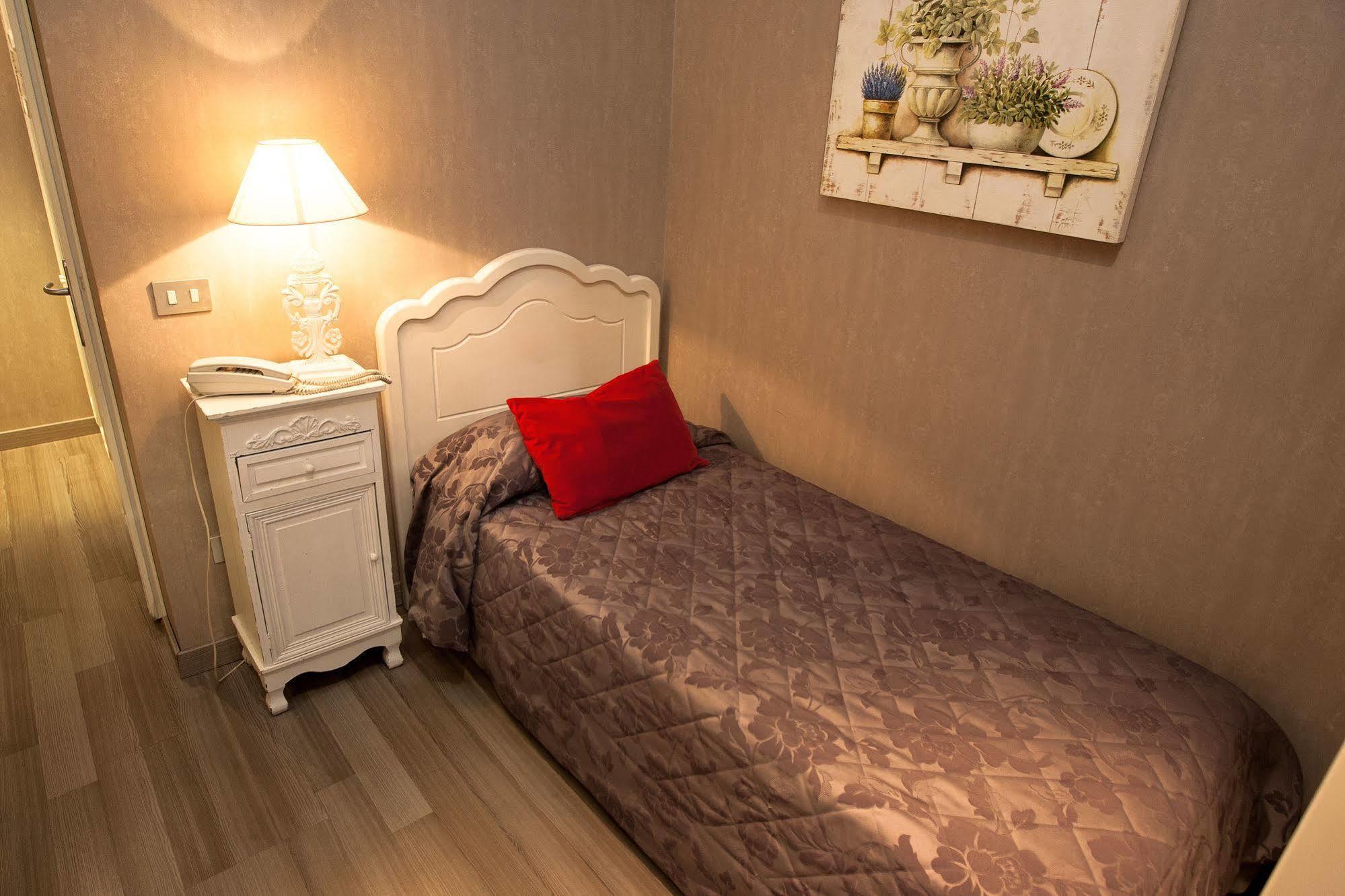 Hotel Gerber Рим Екстер'єр фото