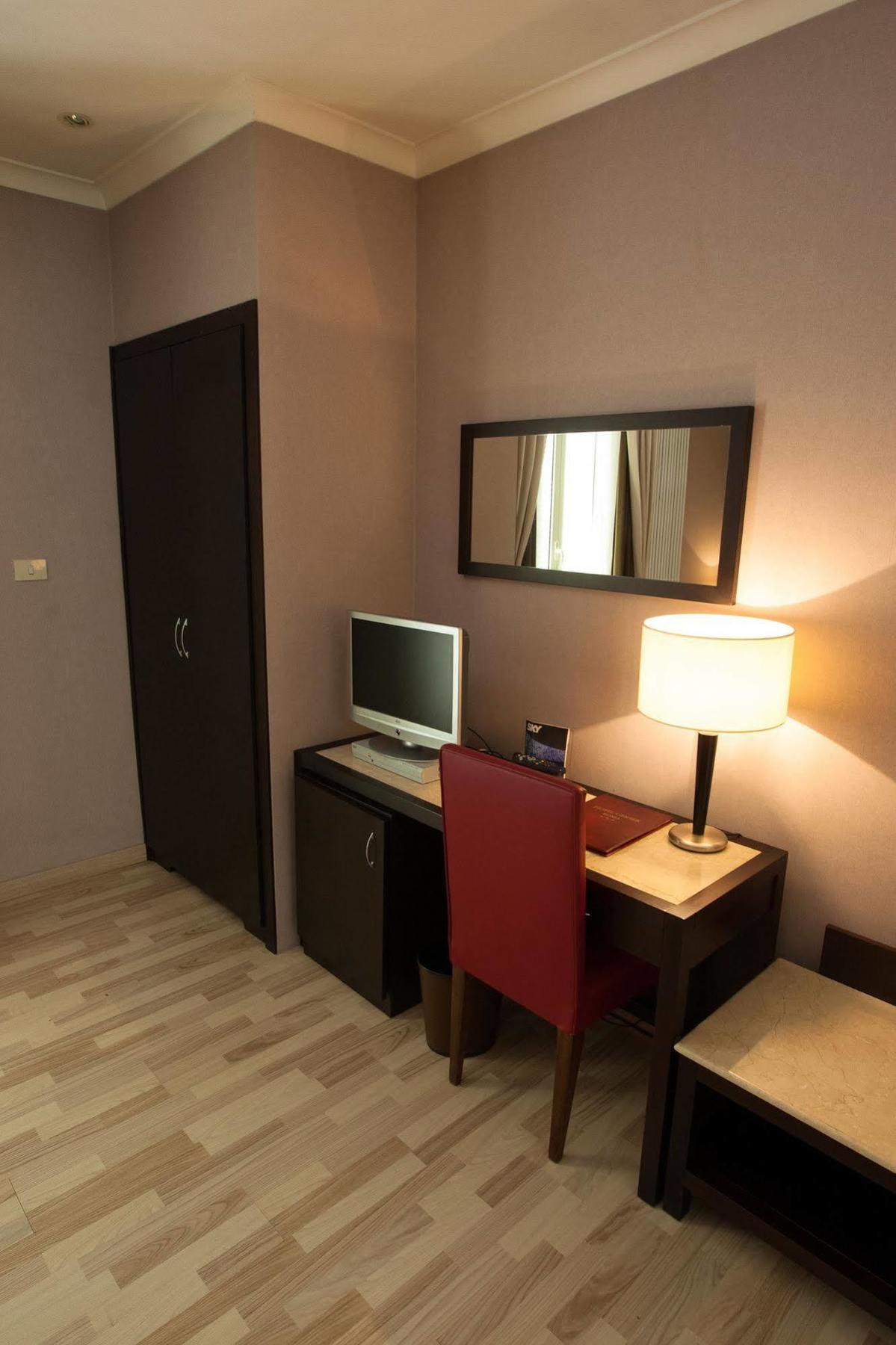 Hotel Gerber Рим Екстер'єр фото