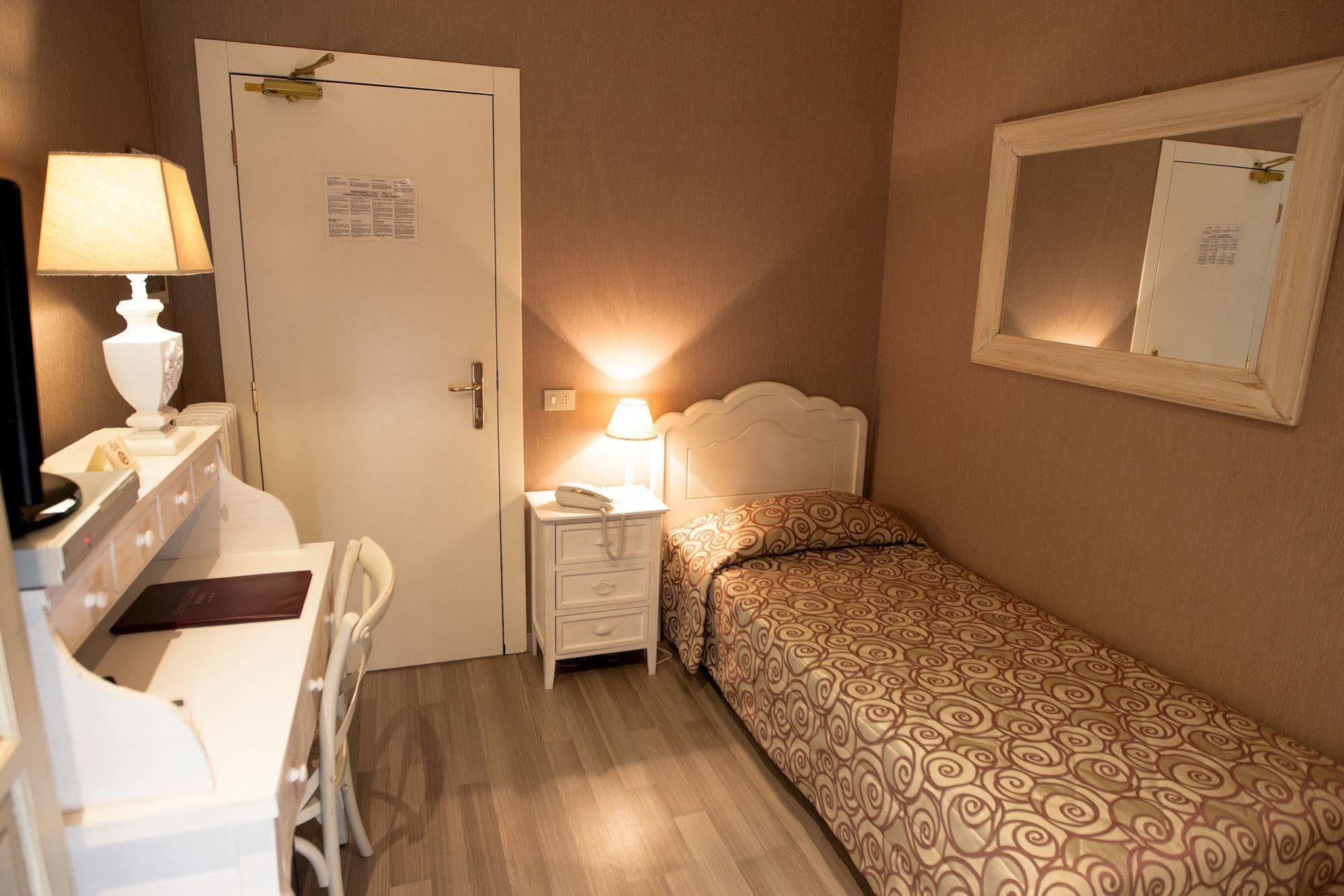 Hotel Gerber Рим Екстер'єр фото